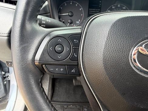 Used 2024 Toyota Corolla Cross LE FWD image 30