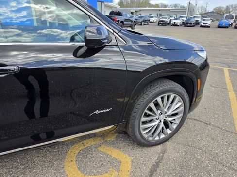 Used 2026 Buick Enclave Avenir w/ Super Cruise Package AWD/4WD image 30
