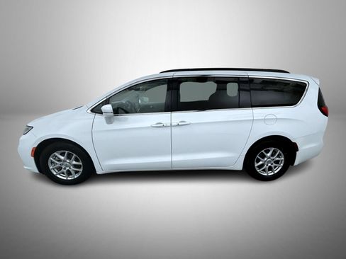 Used 2022 Chrysler Pacifica Touring-L FWD image 8