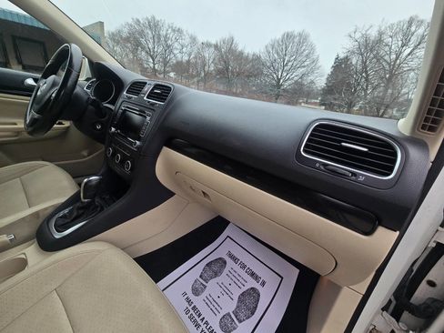 Used 2014 Volkswagen Jetta SE image 25