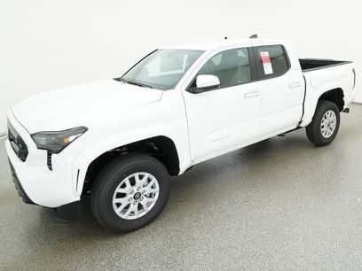 New 2025 Toyota Tacoma SR5