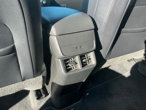 Used 2025 Chevrolet Equinox LT w/ Convenience Package II AWD/4WD image 35