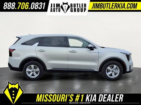 New 2026 Kia Sorento LX FWD image 21