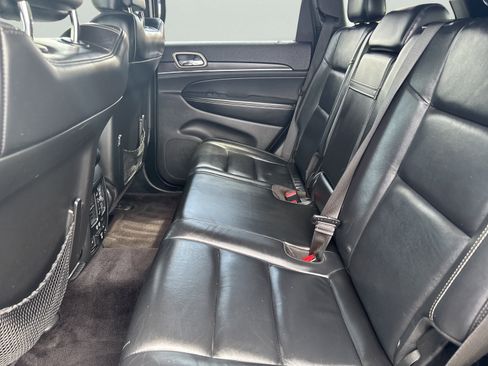 Used 2017 Jeep Grand Cherokee Limited AWD/4WD image 18