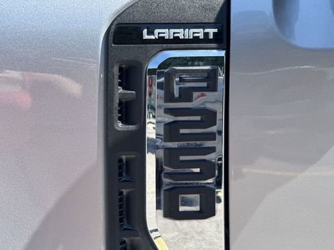 Used 2024 Ford F250 Lariat w/ Chrome Package AWD/4WD image 32
