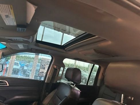 Used 2018 GMC Yukon XL Denali w/ Denali Ultimate Package RWD image 6