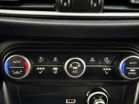 Used 2023 Alfa Romeo Stelvio Sprint AWD/4WD image 55