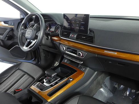 Used 2023 Audi Q5 2.0T Premium w/ Convenience Package image 13
