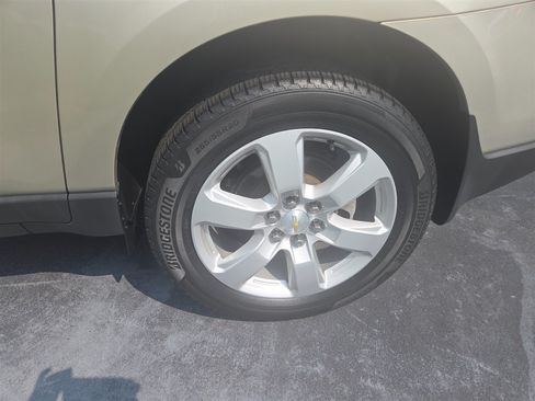 Used 2016 Chevrolet Traverse LT w/ Style and Technology Package FWD image 20