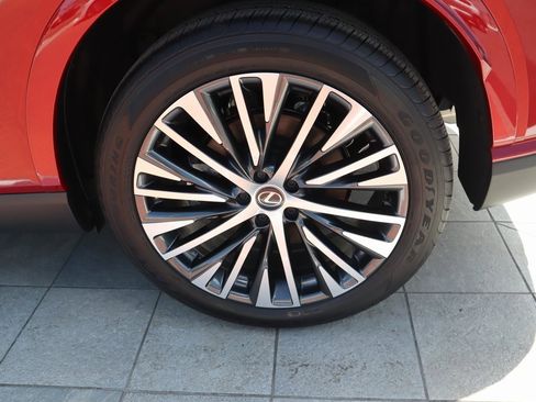 Used 2025 Lexus RX 350 FWD image 10