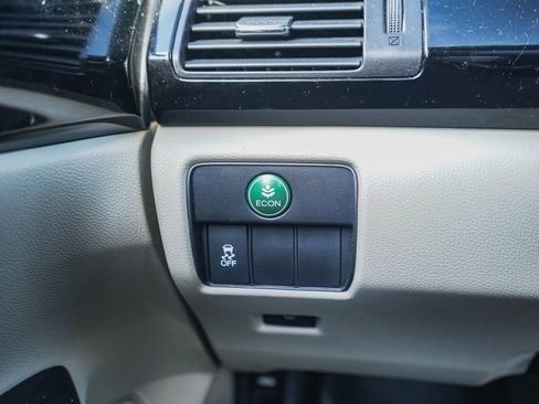 Used 2017 Honda Accord LX image 13