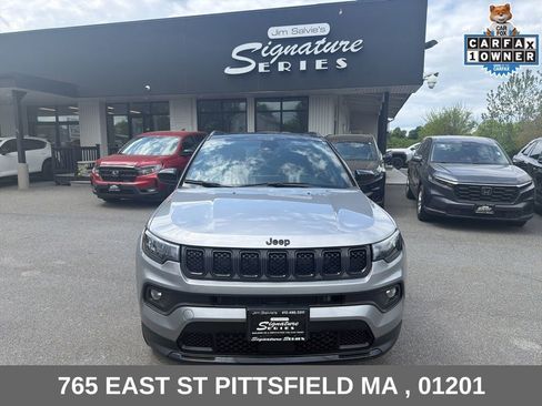 Used 2023 Jeep Compass Latitude w/ Sun and Sound Group AWD/4WD image 2