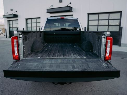 Used 2024 Ford F350 XLT image 8