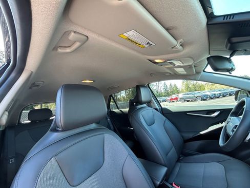Used 2025 Kia Niro Wind w/ Wind Preserve Package FWD image 27