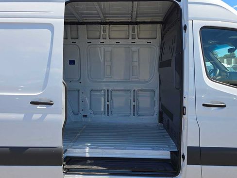Used 2026 Mercedes-Benz Sprinter 2500 image 14