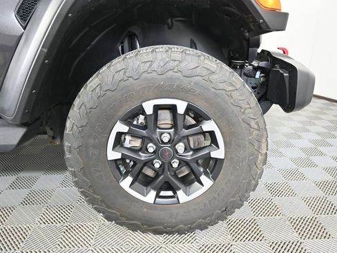 Used 2024 Jeep Wrangler Unlimited Rubicon w/ Dual Top Group AWD/4WD image 11
