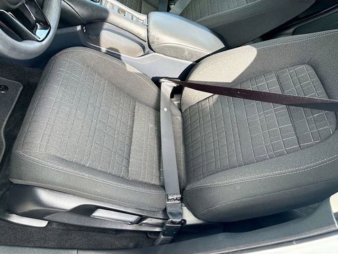 Used 2025 Honda HR-V LX image 18