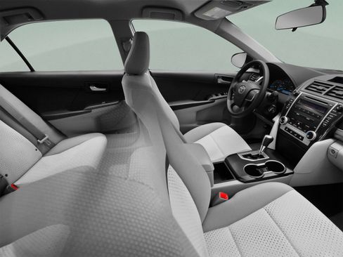 Used 2012 Toyota Camry SE FWD image 40