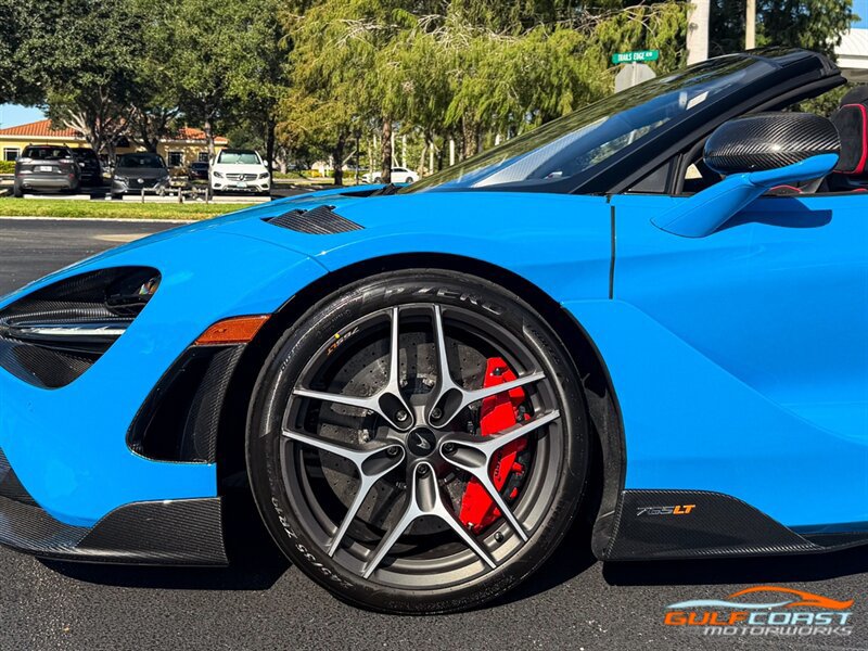 Used 2022 McLaren 765LT RWD image 44