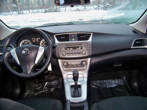 Used 2013 Nissan Sentra SR image 30