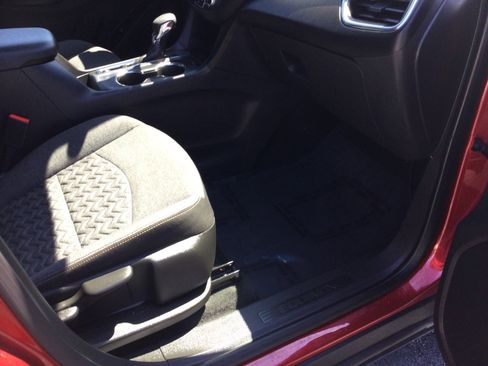 Used 2023 Chevrolet Equinox LT image 25