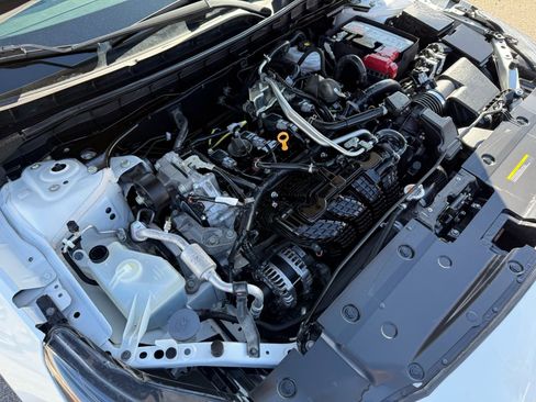 Used 2024 Nissan Altima 2.5 SV image 38