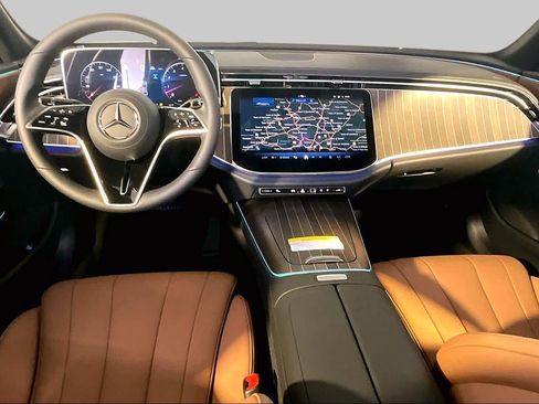 New 2027 Mercedes-Benz E 450 4MATIC Sedan image 7