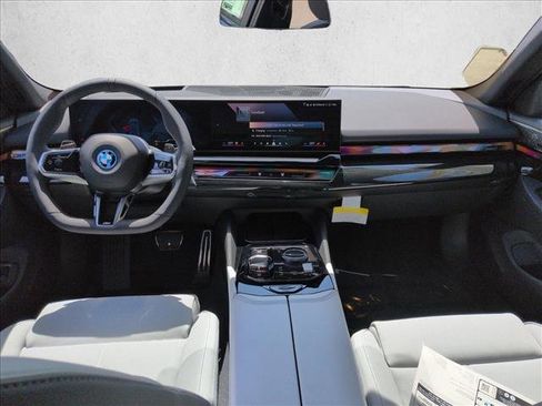 New 2026 BMW 550e xDrive AWD/4WD image 14