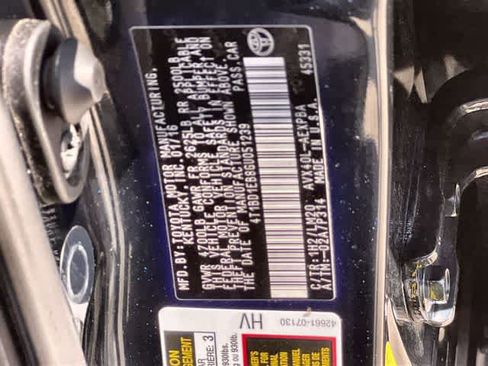 Used 2016 Toyota Avalon Limited image 22