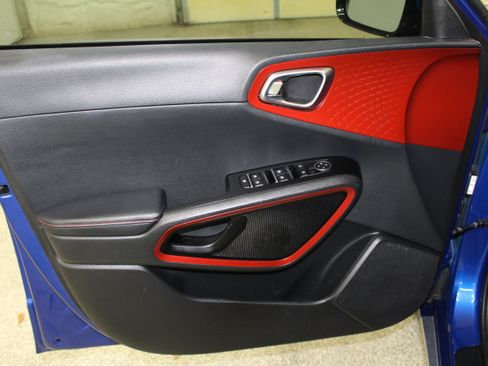 Used 2023 Kia Soul GT-Line w/ GT-Line Technology Package image 18