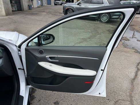 New 2026 Hyundai Sonata SEL FWD image 30