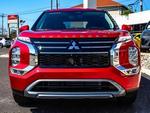 New 2025 Mitsubishi Outlander SE AWD/4WD image 2