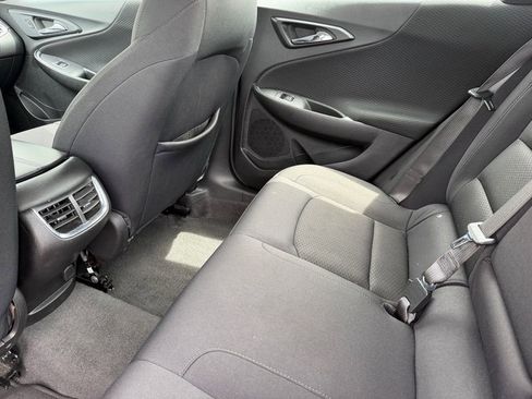 Used 2025 Chevrolet Malibu LT FWD image 14