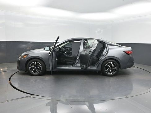 Used 2024 Nissan Sentra SV image 36