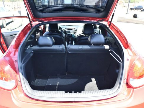 Used 2016 Hyundai Veloster Turbo FWD image 13