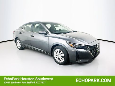 Used 2025 Nissan Sentra S image 1