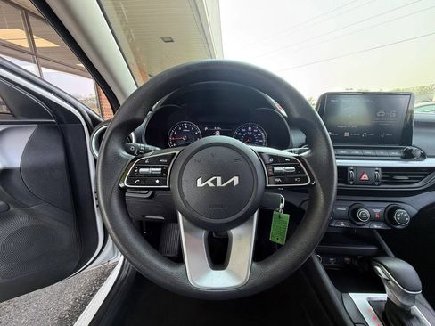 Used 2024 Kia Forte LXS FWD image 7