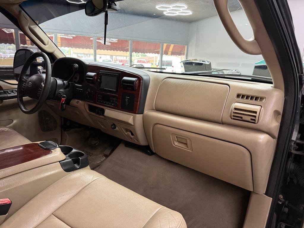 Used 2005 Ford F250 XL AWD/4WD image 12