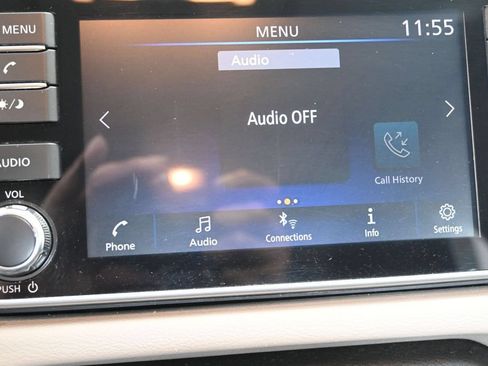 Used 2021 Nissan Versa SV FWD image 28