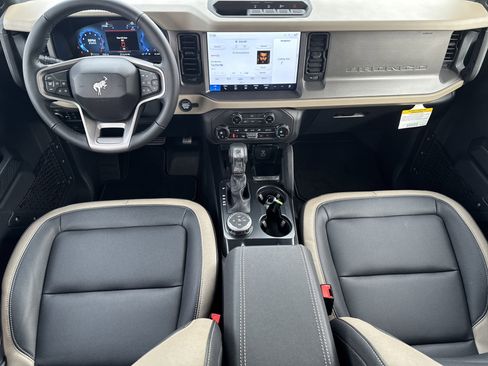 New 2025 Ford Bronco Big Bend w/ Black Diamond Package image 18