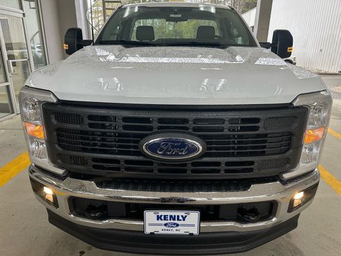 New 2026 Ford F250 XL w/ XL Chrome Package AWD/4WD image 8