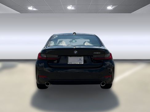 New 2026 BMW 330i Sedan w/ Convenience Package RWD image 9
