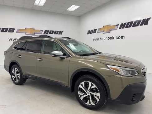 Used 2020 Subaru Outback Touring w/ Popular Package #2 image 3
