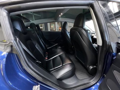 Used 2021 Tesla Model 3 Standard Range RWD image 23