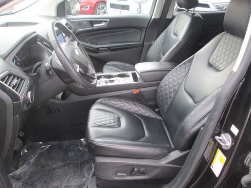 Used 2024 Ford Edge Titanium AWD/4WD image 4