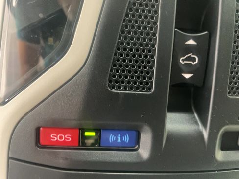 Used 2025 Subaru Legacy Premium image 8