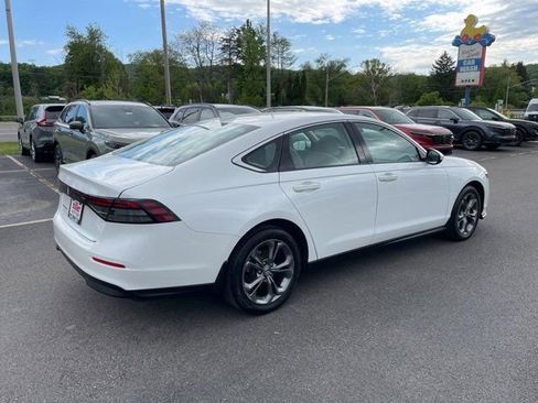 Used 2023 Honda Accord EX image 3