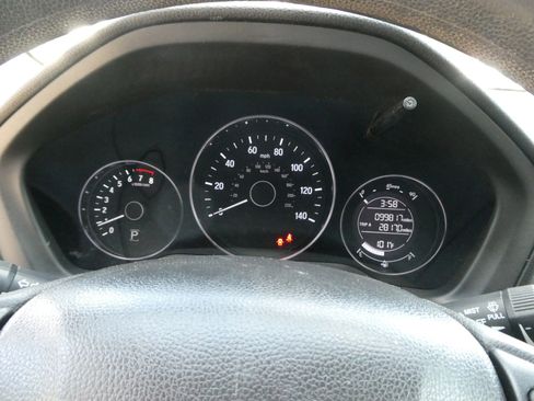 Used 2016 Honda HR-V EX image 19