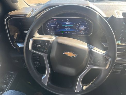 Used 2024 Chevrolet Silverado 1500 LT image 8