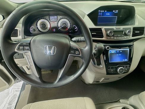 Used 2016 Honda Odyssey SE image 11